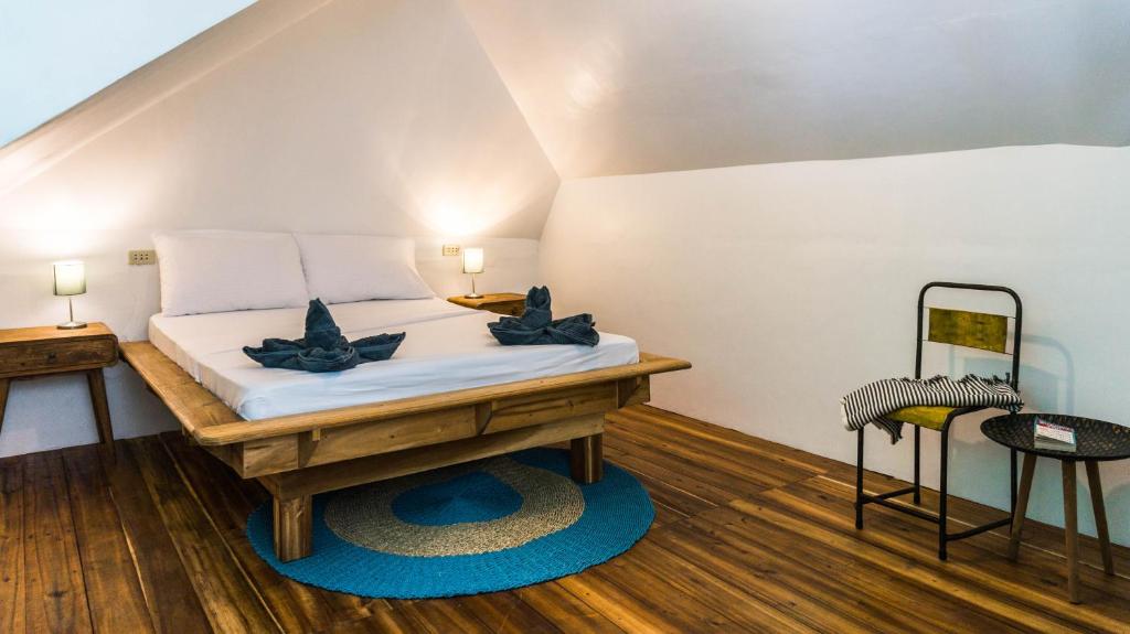 Garden loft 90sqm in the heart of El Nido- 2 bedrooms photo