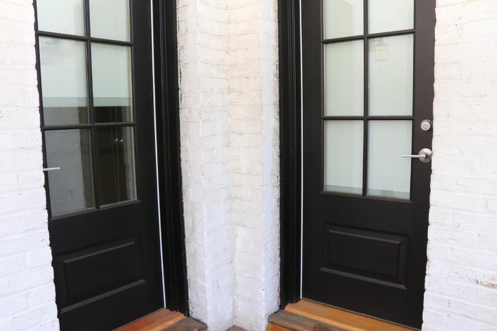 A Stylish Stay w/ a Queen Bed, Heated Floors.. #14 photo