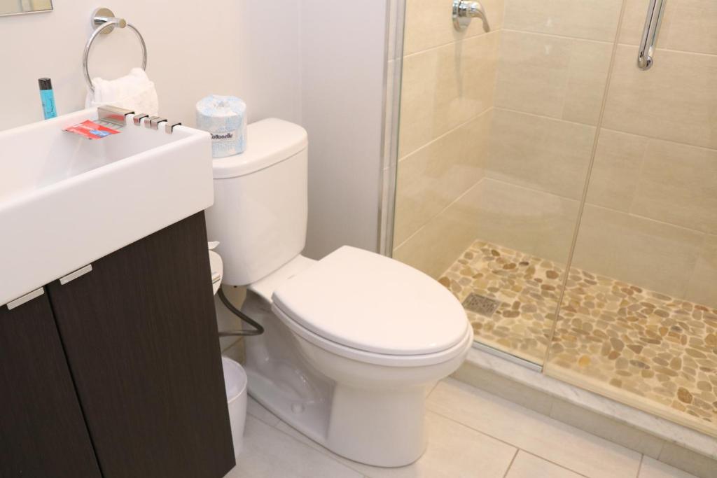 A Stylish Stay w/ a Queen Bed, Heated Floors.. #14 photo