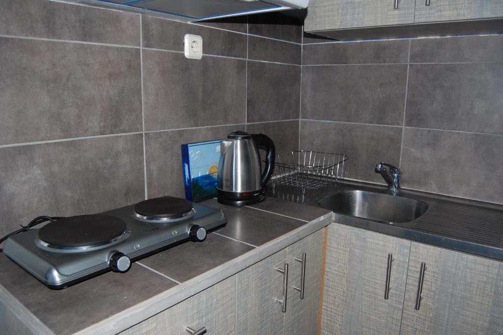 Kitchen, Kastra in Larisa