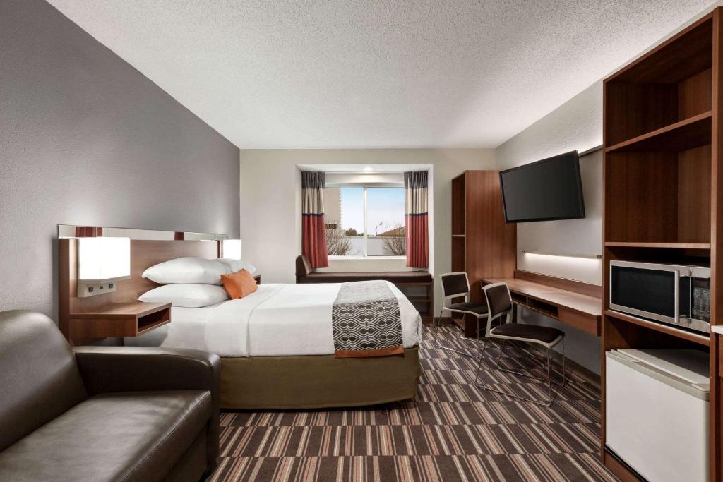 Microtel Inn & Suites by Wyndham Tifton