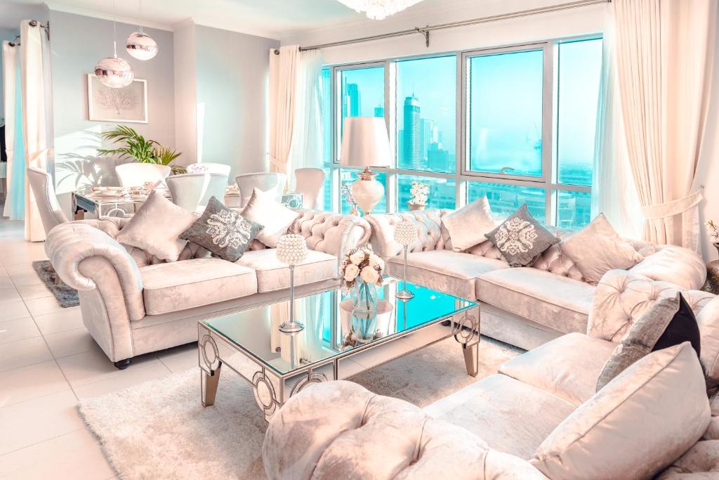 Elite Royal Apartment - Burj Residences T7 - President in Dubai, United Arab Emirates - reviews, prices | Planet of Hotels