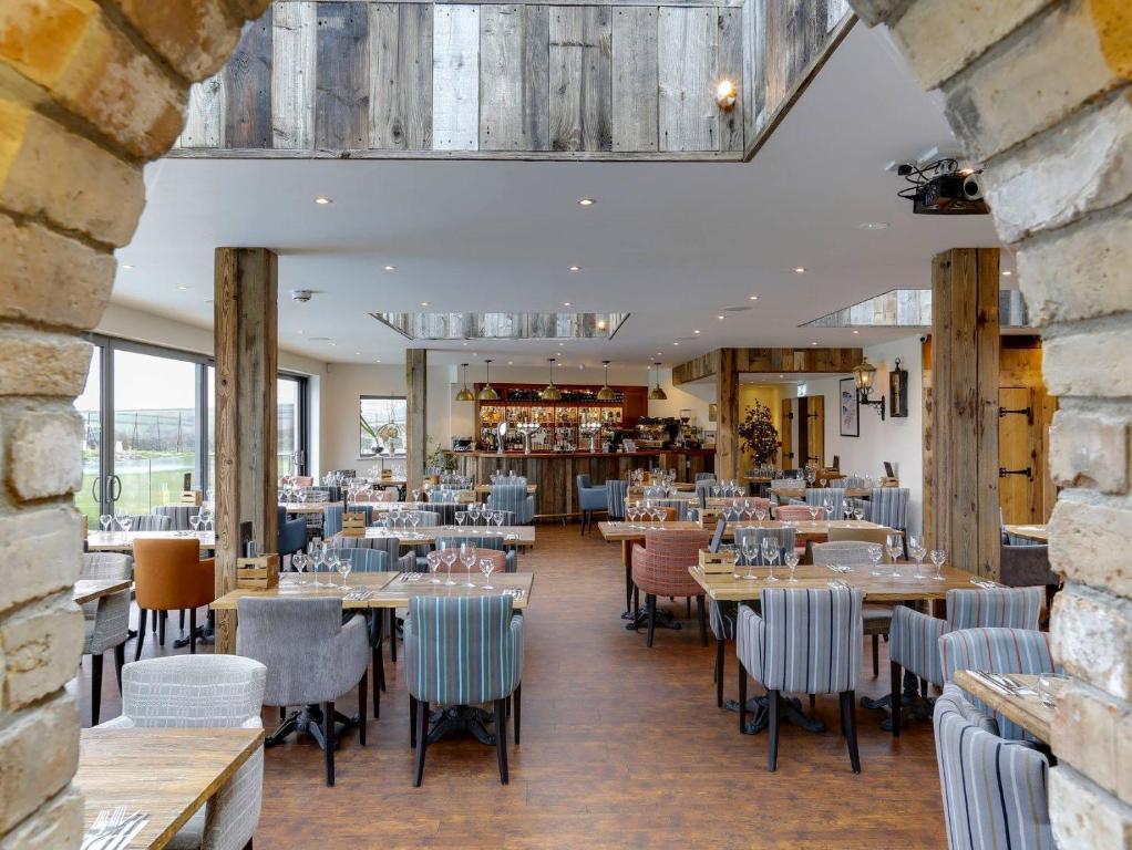 The Pickwick Inn & Oliver's Restaurant photo 6