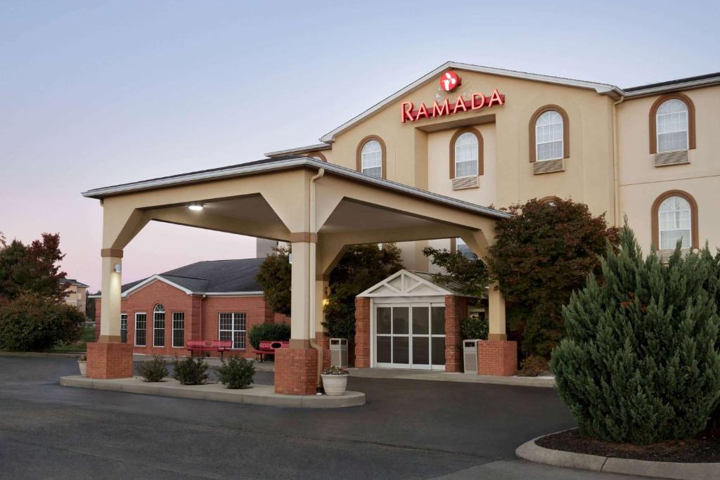 Ramada by Wyndham Elizabethtown photo