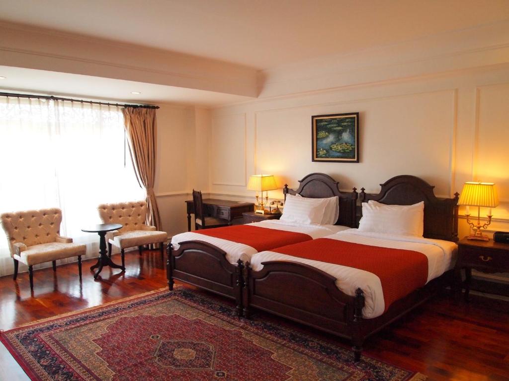 Hotel Room 4