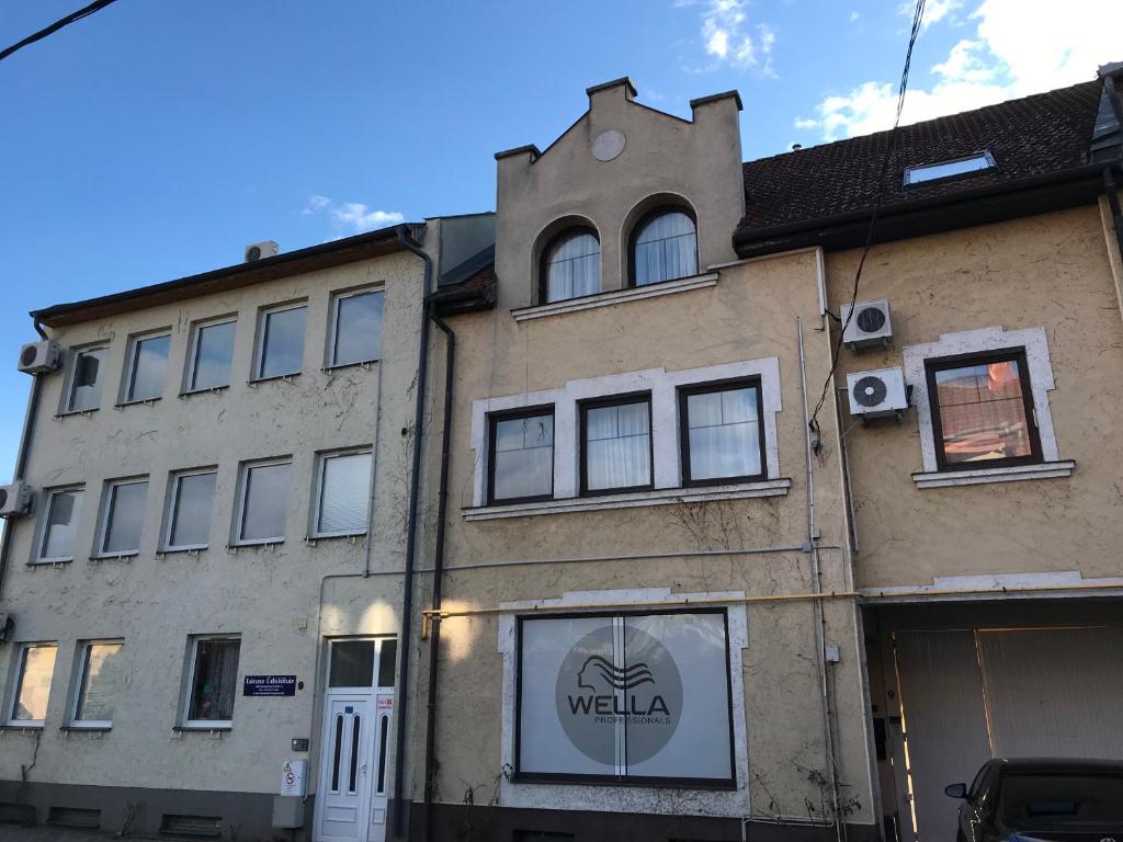 Lotusz Apartments in Nyiregyhaza photo