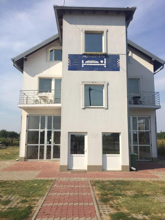 Sobe Matea - prenociste — Hotel in Vinkovci
