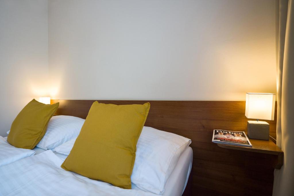 Dixon Hotel photo