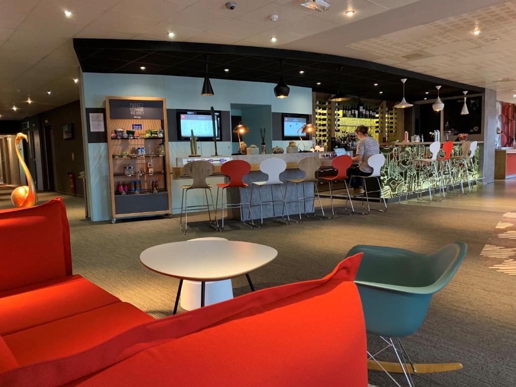 ibis Honfleur photo