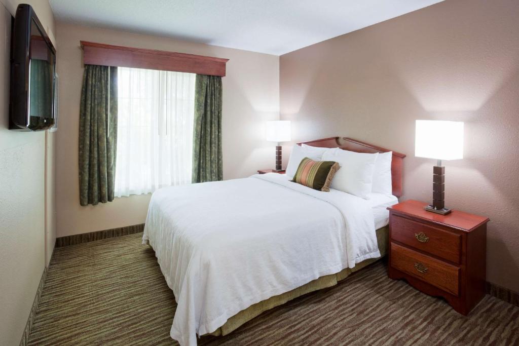 GrandStay Residential Suites Hotel - Eau Claire photo