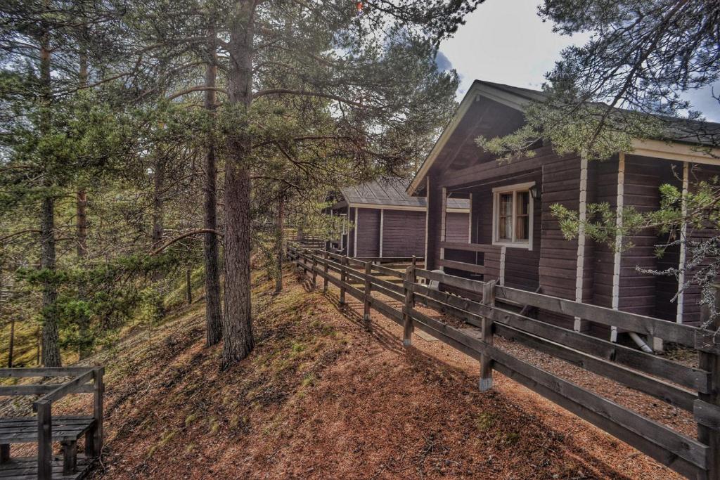 Rokuanhovin mökit, Rokua