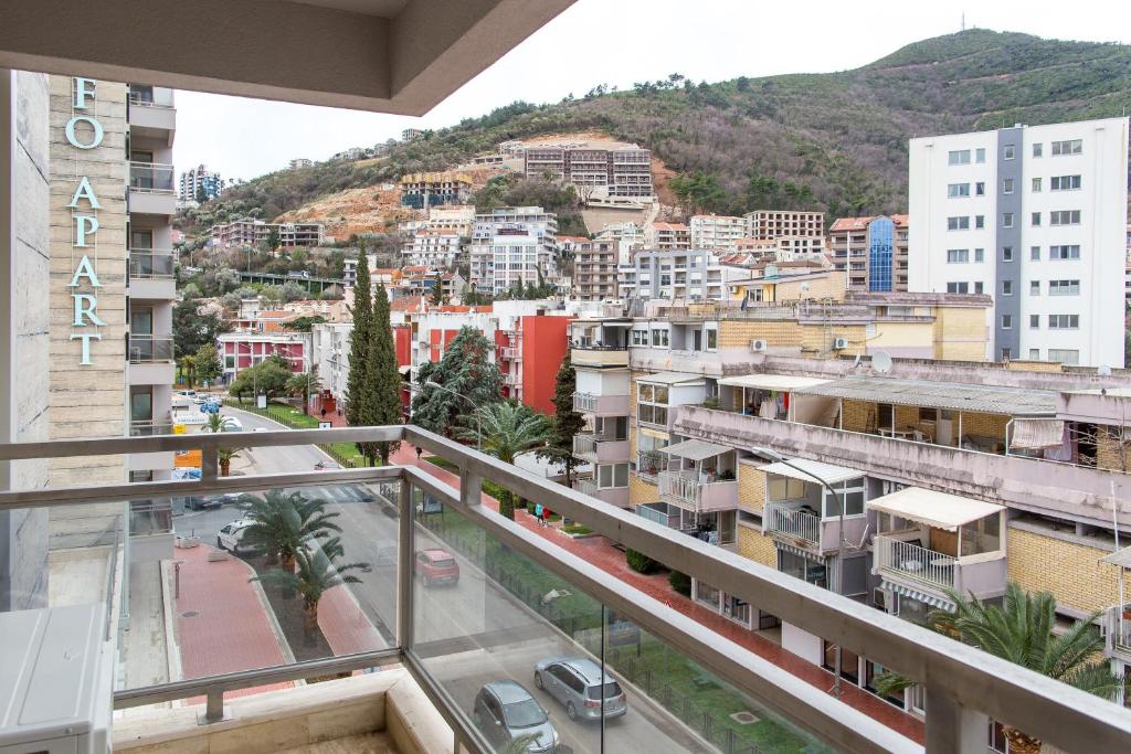 Central Budva apartment photo