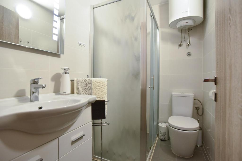 Palm square apartment 2 - 4