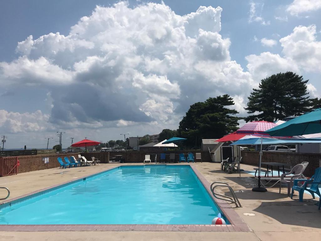 River Edge Inn — Hotel in Colonial Beach (VA)