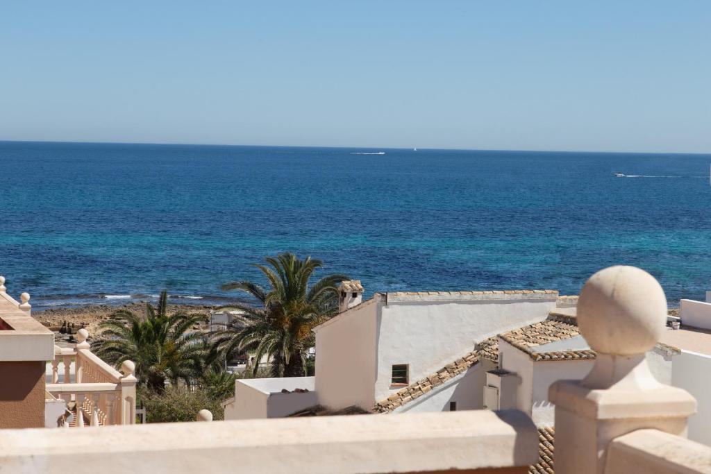 Atico duplex cerca del Arenal (Javea) — Hotel in Javea