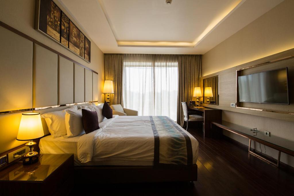 메리디안 베이 리조트 앤 스파 쿤다푸르의 레스토랑 내부 이미지입니다.