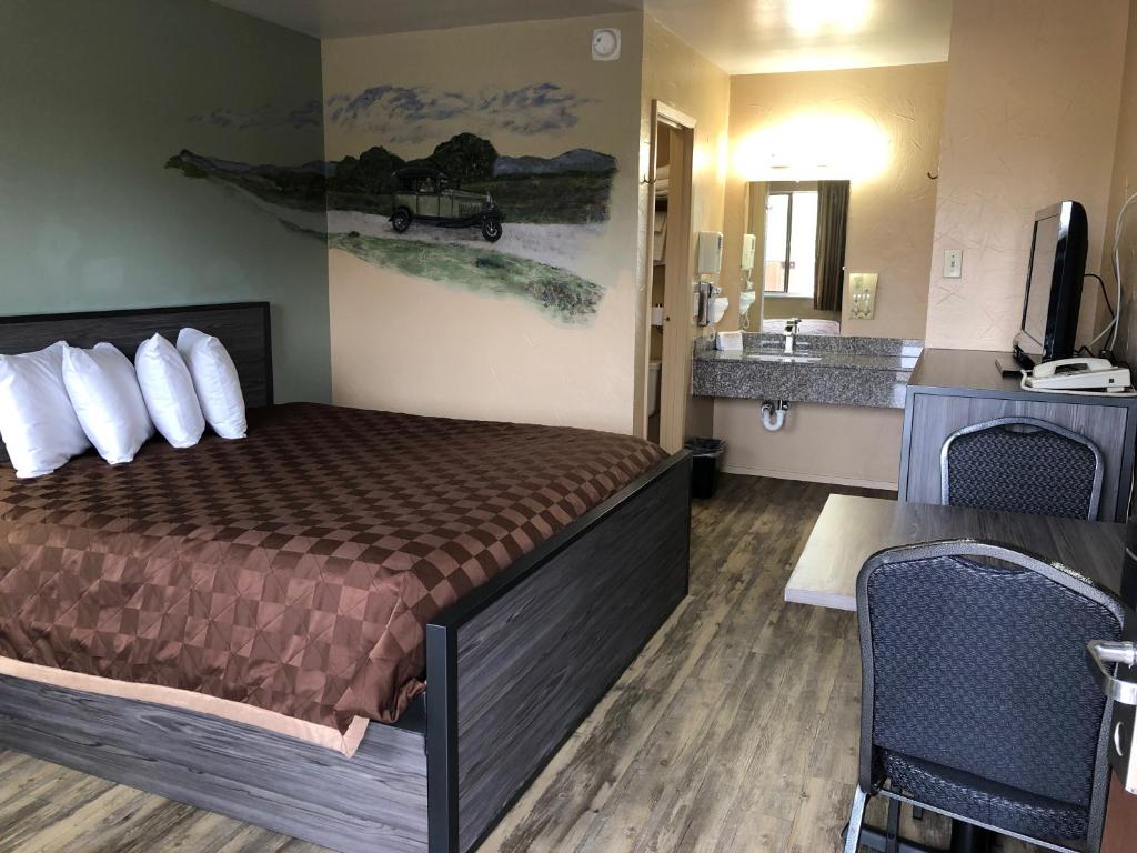 Americas Best Value Inn Photo 15