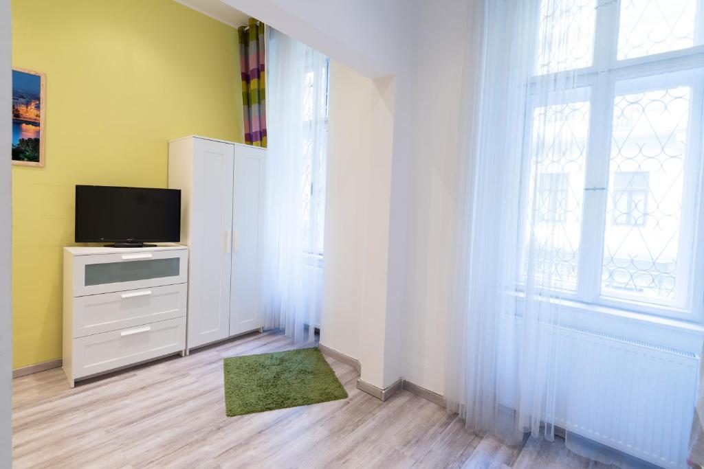 Standard Apartment by Hi5 - West End Center photo