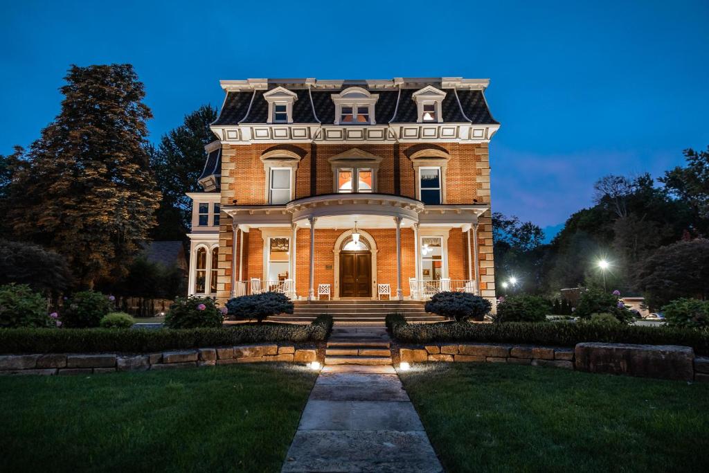 Steele Mansion Inn & Gathering Hub photo