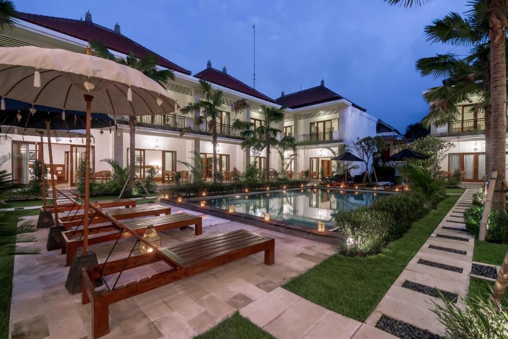 プリ ウマ ラトゥ (Puri Uma Ratu) 外観