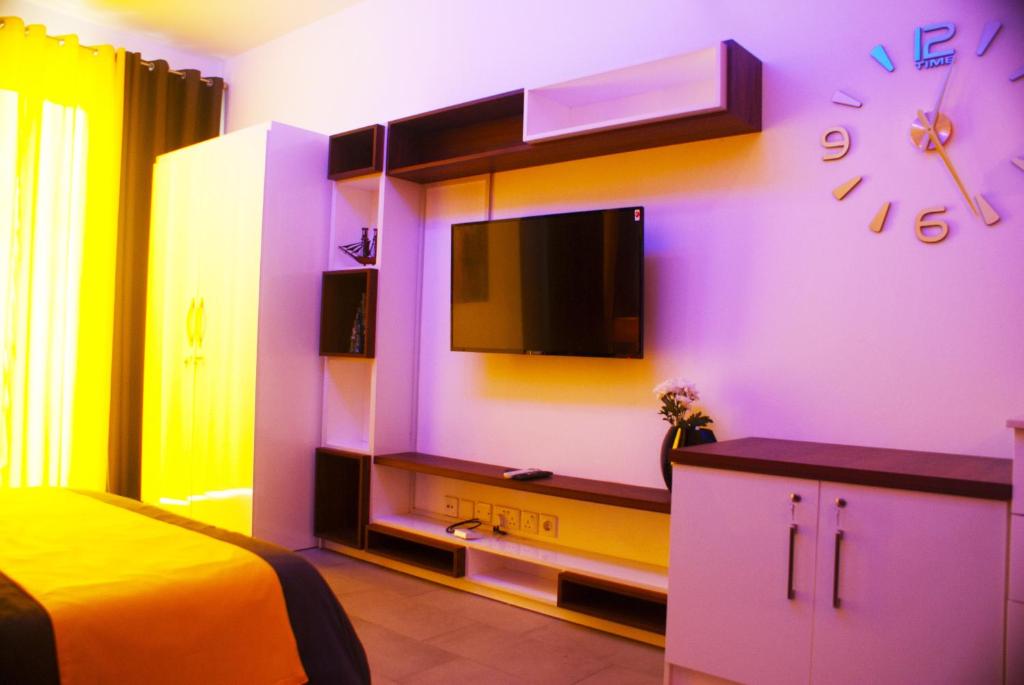 Studio 103, Ebene Square photo