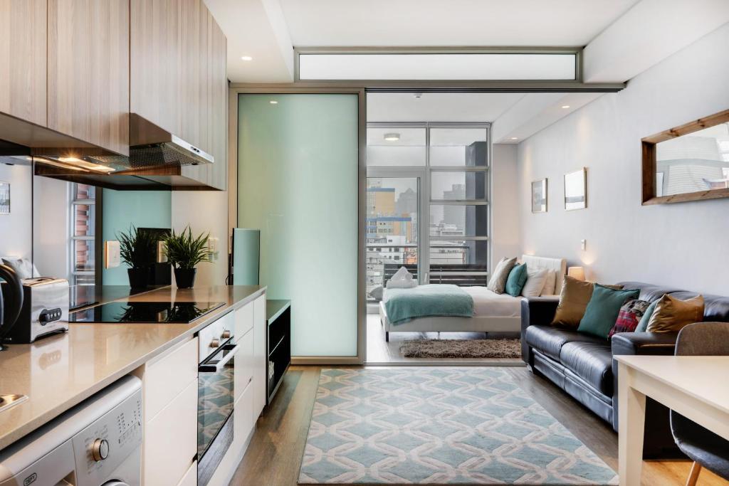 Backup-Powered Stylish Central Apartment near Table Mountain, Kapské Město