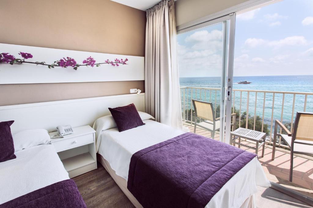 Hotel Brisa Marina — Hotel rooms in S'Illot, Balearic Islands