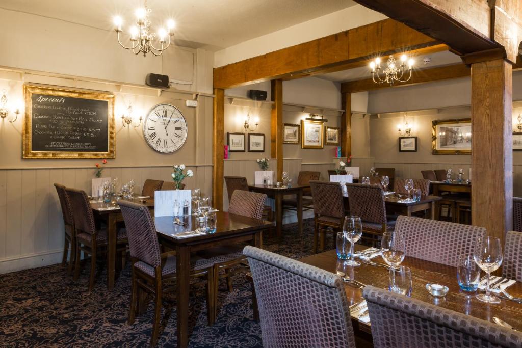 The Dog & Bear Hotel photo 3