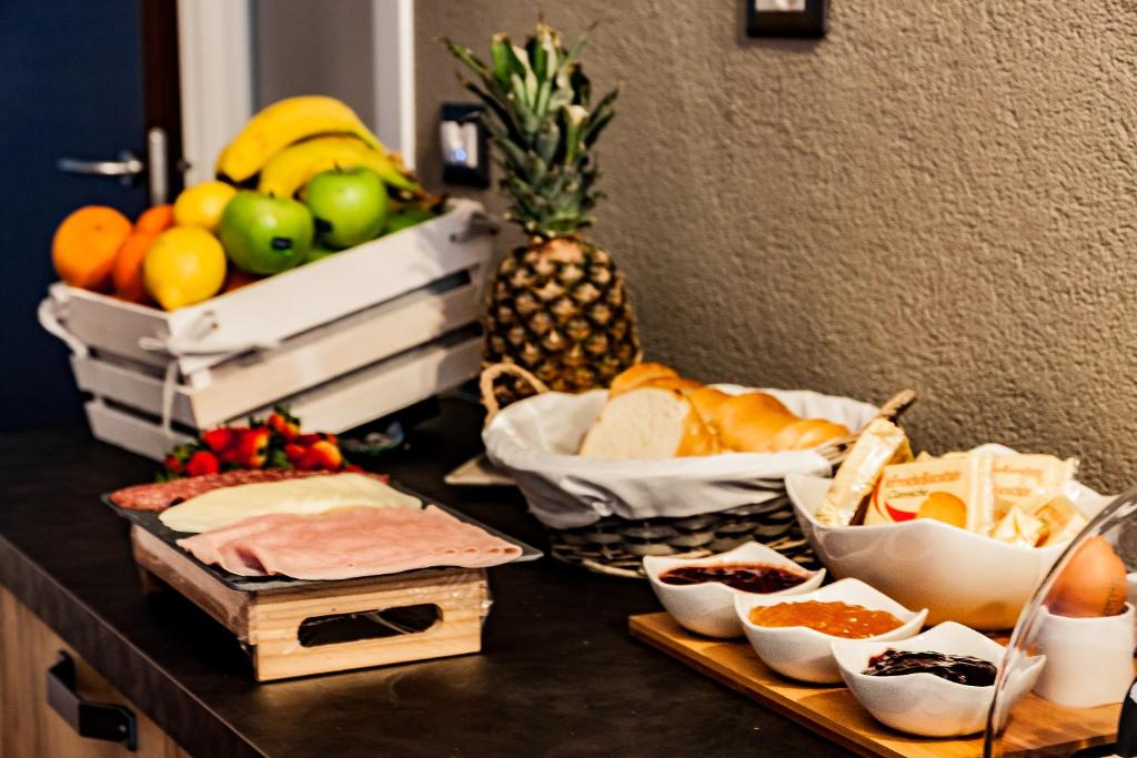 TRAVEL STATION Bedandbreakfast - 2