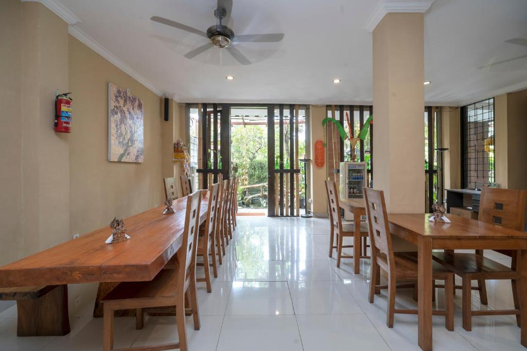 Restaurant, Dante Guesthouse Bali in Bali