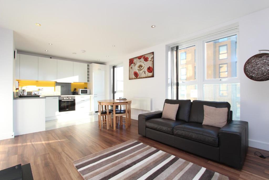 Luxury Apartments With Secure Parking — Hotel in Reading