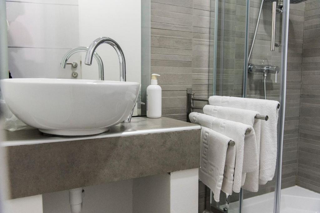 Hotel Cool Zagreb Airport photo