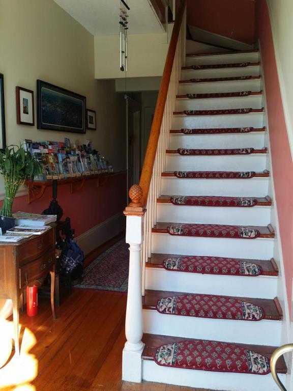 Burbank Rose Inn Bed &amp; Breakfast — Hotel in Newport (RI)