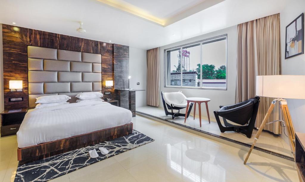 Aura One Hotel photo