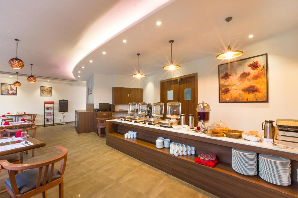 Aura One Hotel