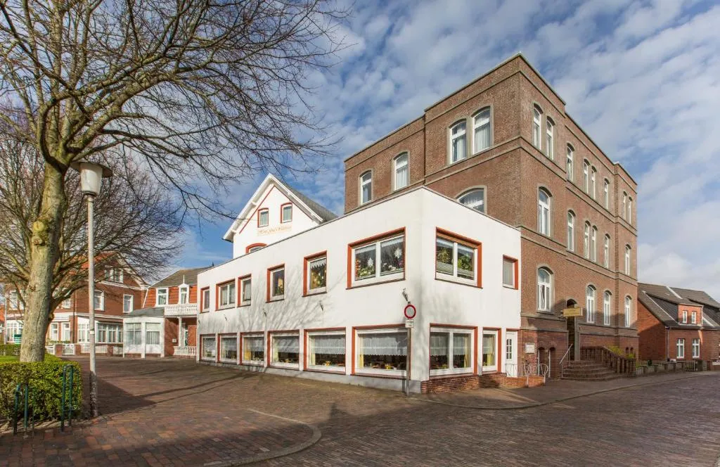 Hotel Graf Waldersee, hotel in Borkum