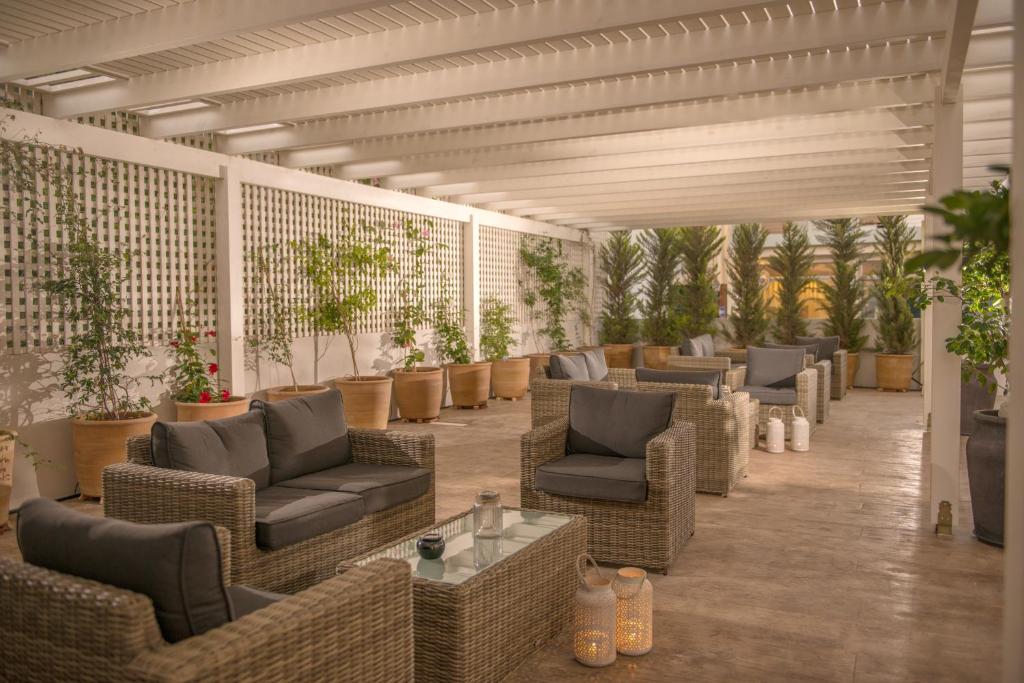 Irini Hotel — Restaurant & bars in Heraklion