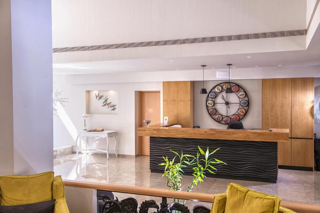Irini Hotel — Hotel rooms in Heraklion
