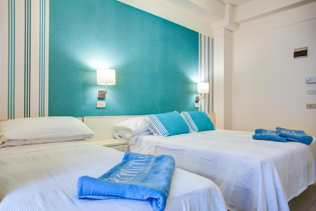 Hotel Konrad — Pokoje in Rimini, Emilia-Romania