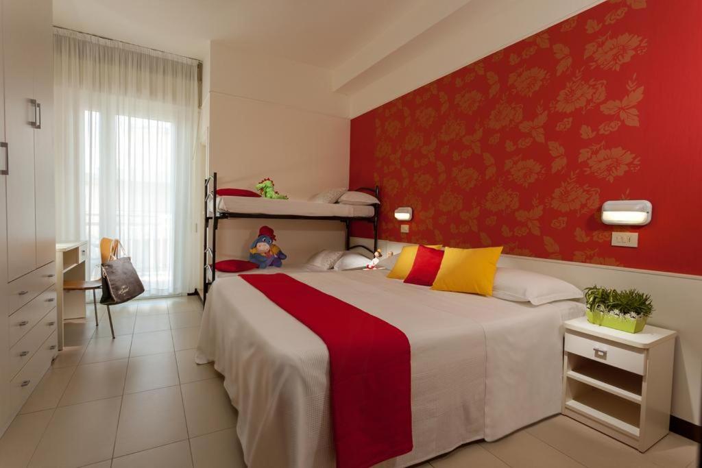 Hotel Konrad — Pokoje in Rimini, Emilia-Romania