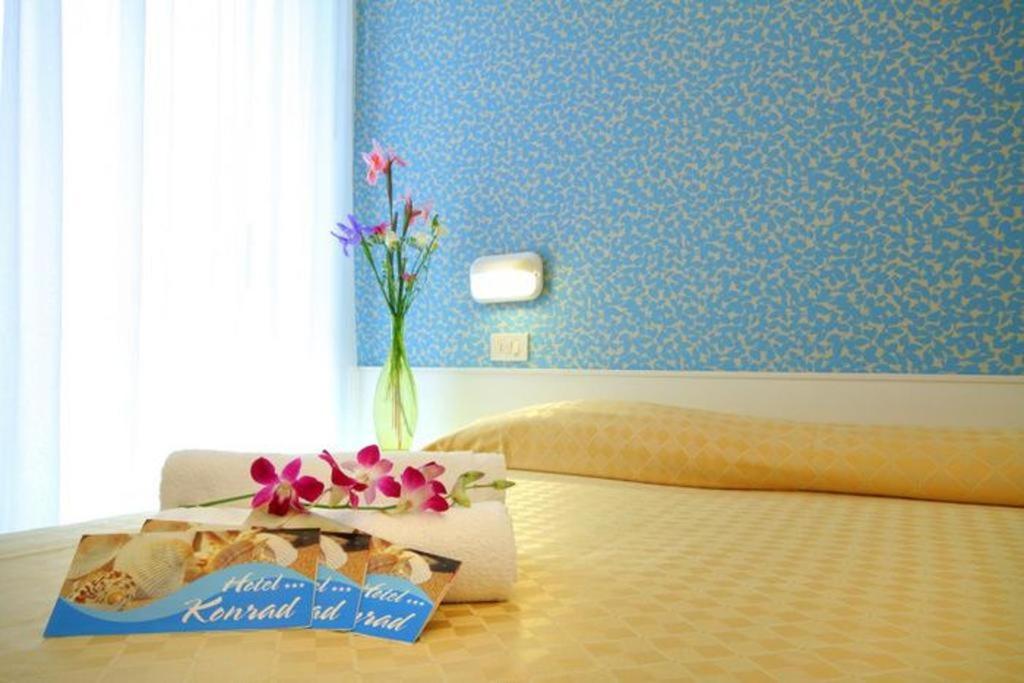 Hotel Konrad — Pokoje in Rimini, Emilia-Romania