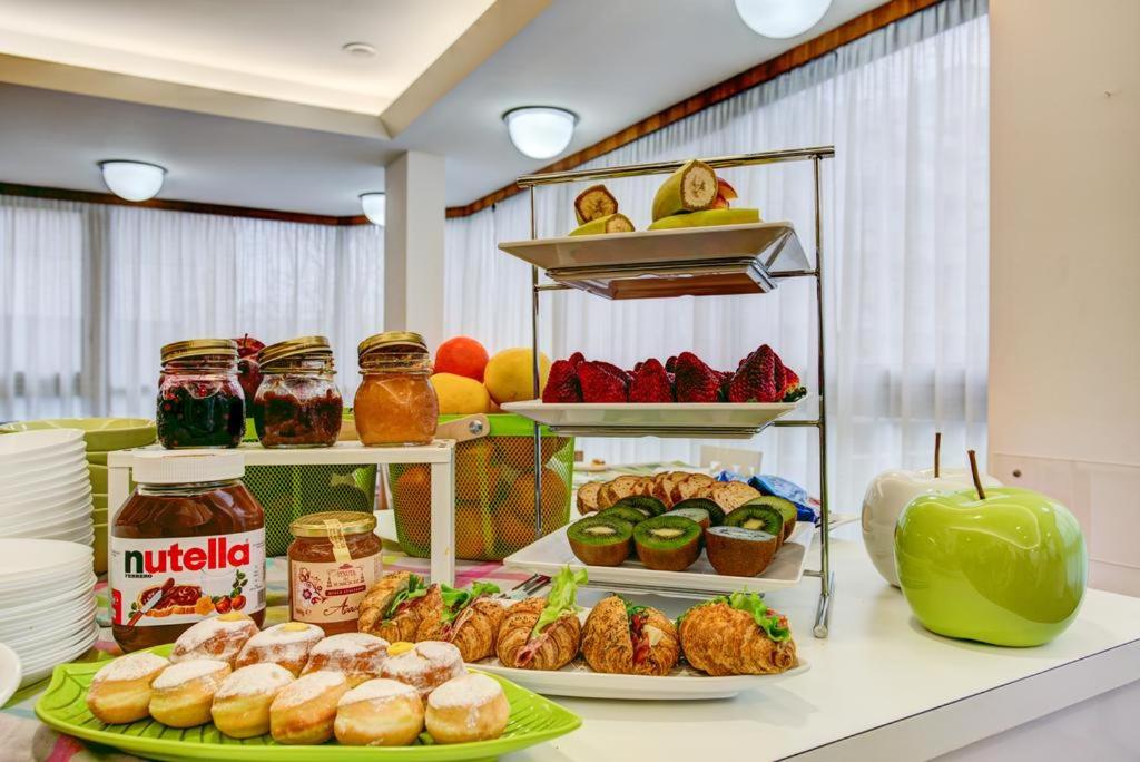 Hotel Konrad — Restauracje i bary in Rimini, Emilia-Romania