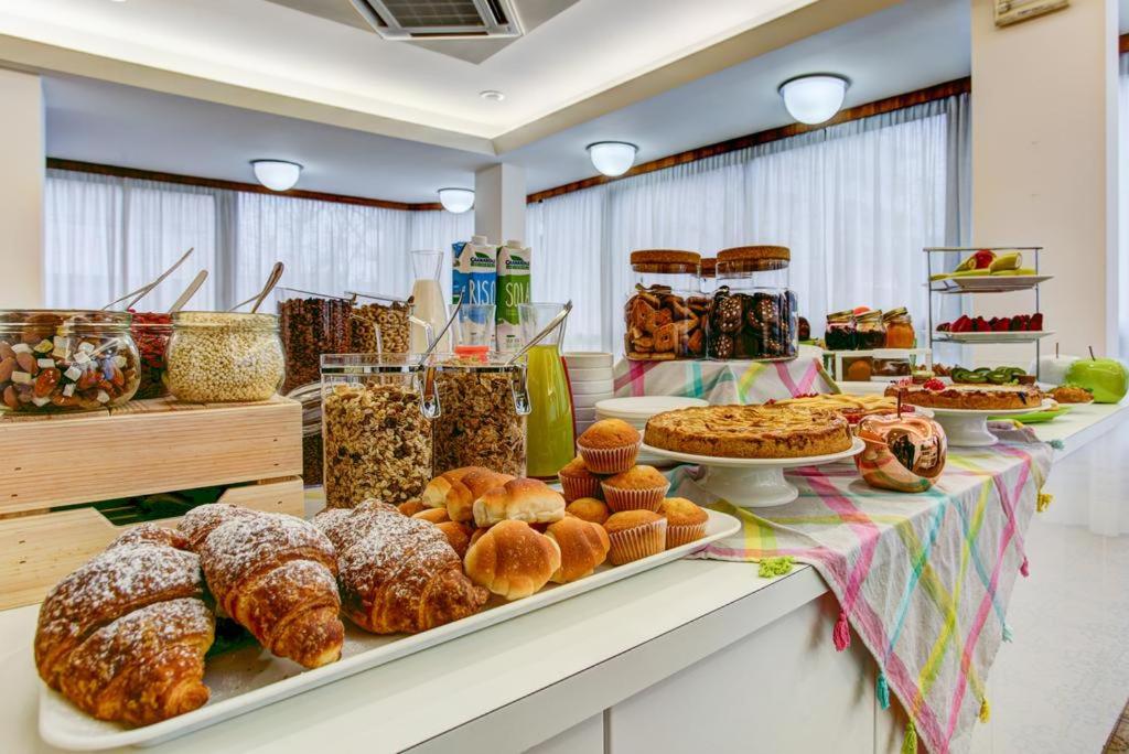 Hotel Konrad — Restauracje i bary in Rimini, Emilia-Romania