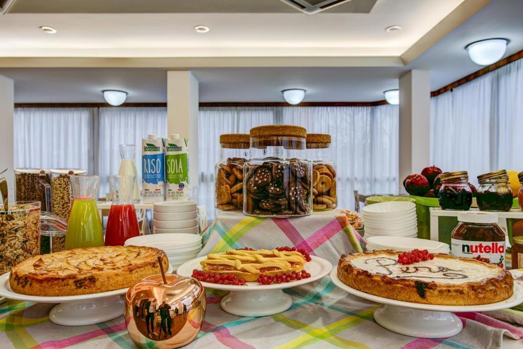 Hotel Konrad — Restauracje i bary in Rimini, Emilia-Romania