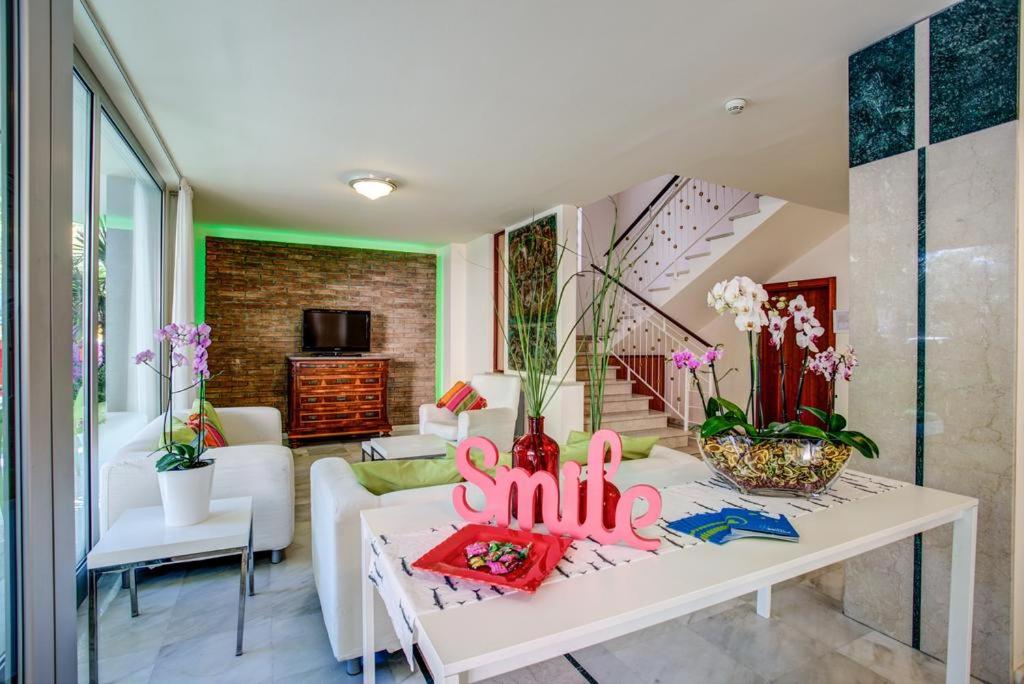 Hotel Konrad — Obiekt in Rimini, Emilia-Romania