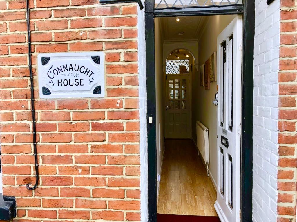 Little Connaught, Portsmouth photo 7