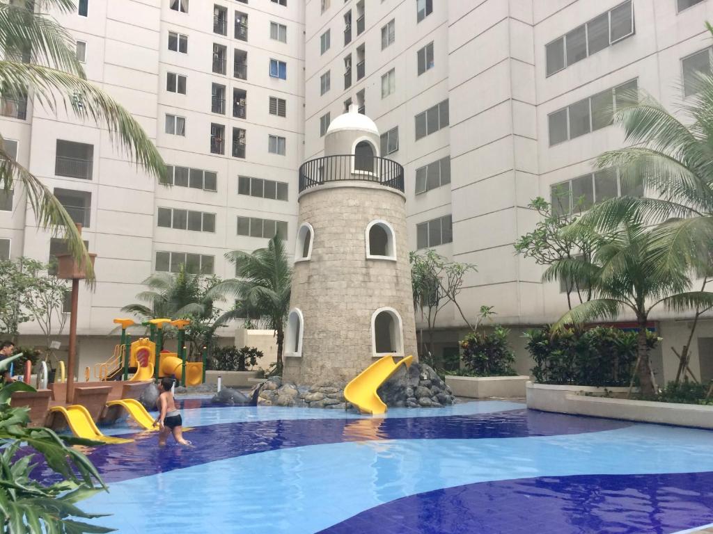 Channel Stay @ Bassura City Apartment photo