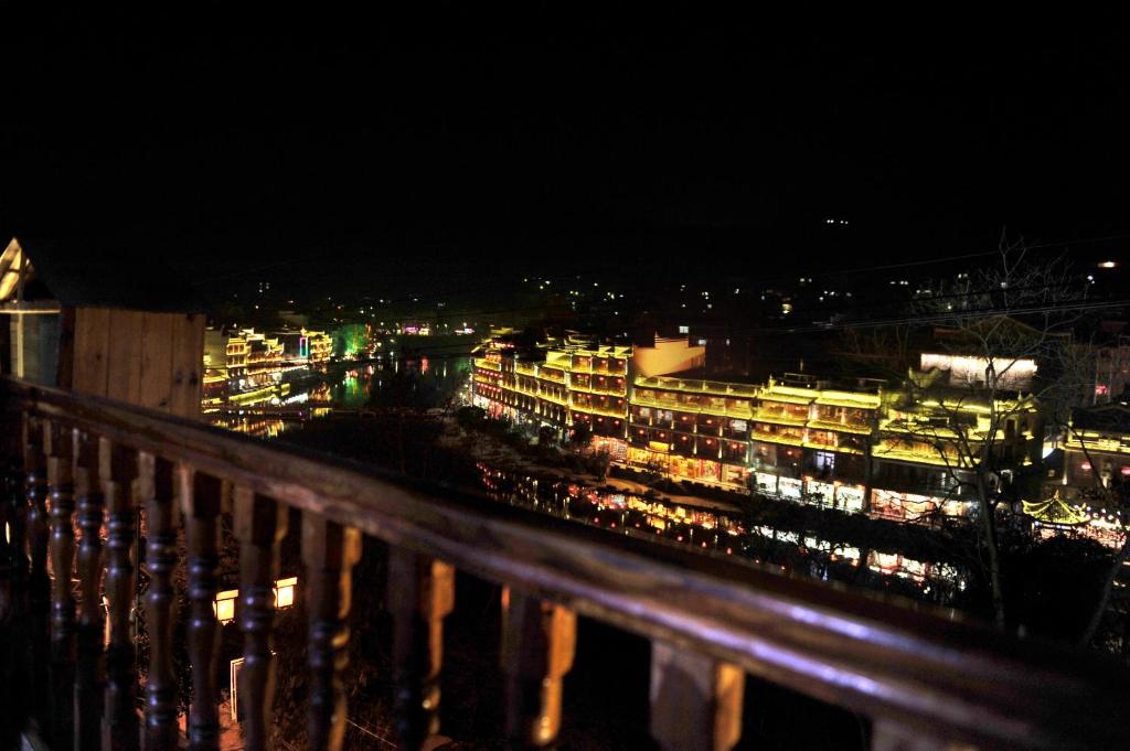 Jiuqi Guest House (九栖客栈) — Hotel in Fenghuang