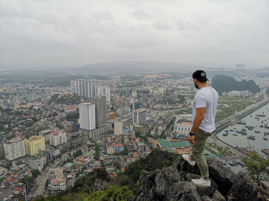 Khách sạn Hùng Vương, Hạ Long