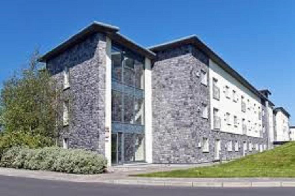 Benbulben Court photo